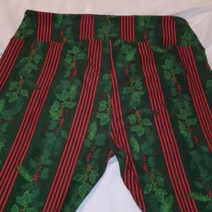 🎄LuLaRoe Holly/Christmas Tall & Curvy